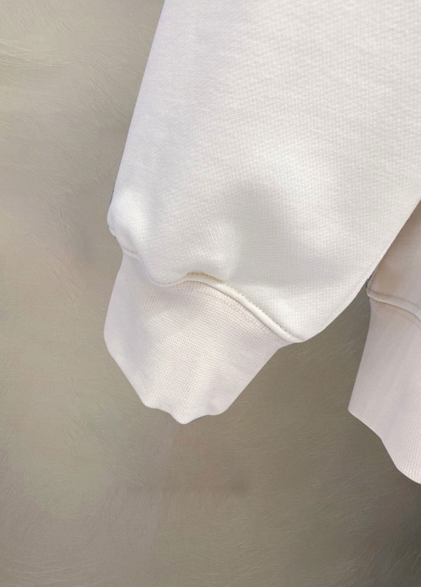 セリーヌ パーカー 激安屋口コミ 刺繍デザイン フーディ 2025新作 ブランド 服 コピー 激安 快適な着心地 高評価_8