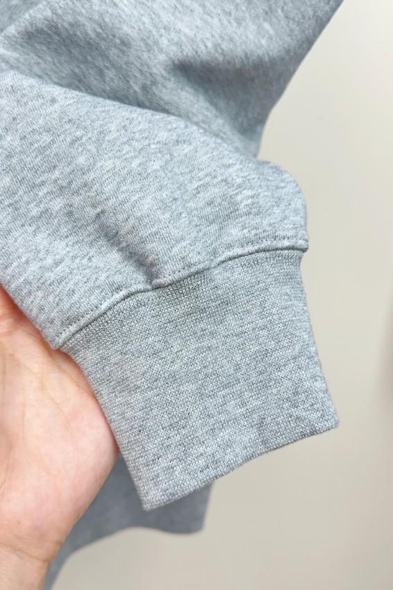 セリーヌ パーカー 格安 刺繍デザイン フーディ グレー 2025新作 ブランド 服 コピー 激安 通気 快適な着心地 高評価_7