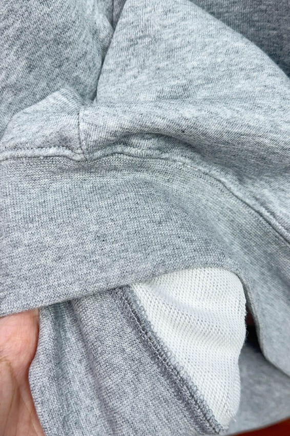 セリーヌ パーカー 格安 刺繍デザイン フーディ グレー 2025新作 ブランド 服 コピー 激安 通気 快適な着心地 高評価_8