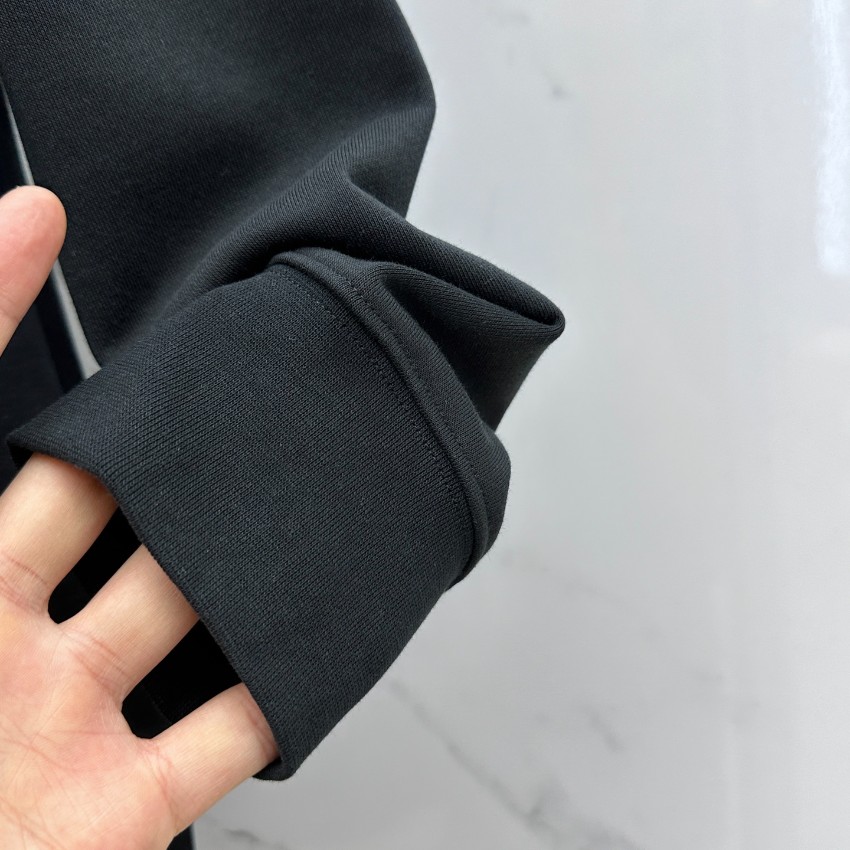 セリーヌ スウェット 偽物 バレない再現度 ロゴ トレーナー 2025新作 ブランド 服 コピー 激安 上質素材 高評価_6