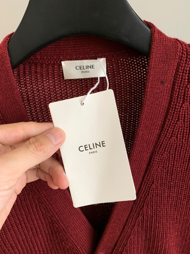 セリーヌ カーディガン ブランド コピー 安全通販 ボルドー Cワッペン 2025新作 高再現度 上質素材 丁寧な縫製_3