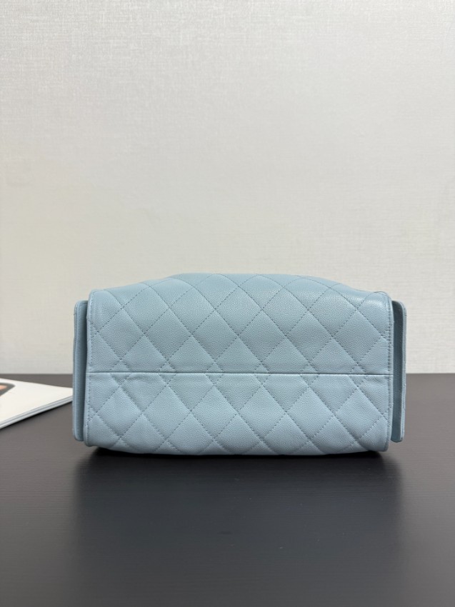 シャネル バッグ ブランド コピー 安全通販 2025新作 高再現度 本革使用 ドローストリング 高級感仕上げ_3