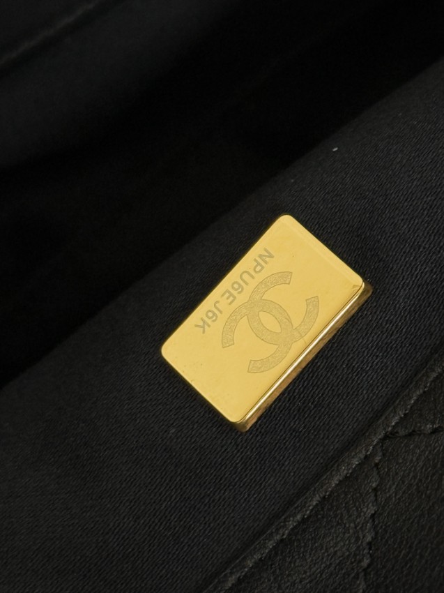 シャネル バッグ n級 2025新作 高再現度 本革使用 ドローストリング仕様 ゴールド金具 高級感仕上げ 安心サイト_8