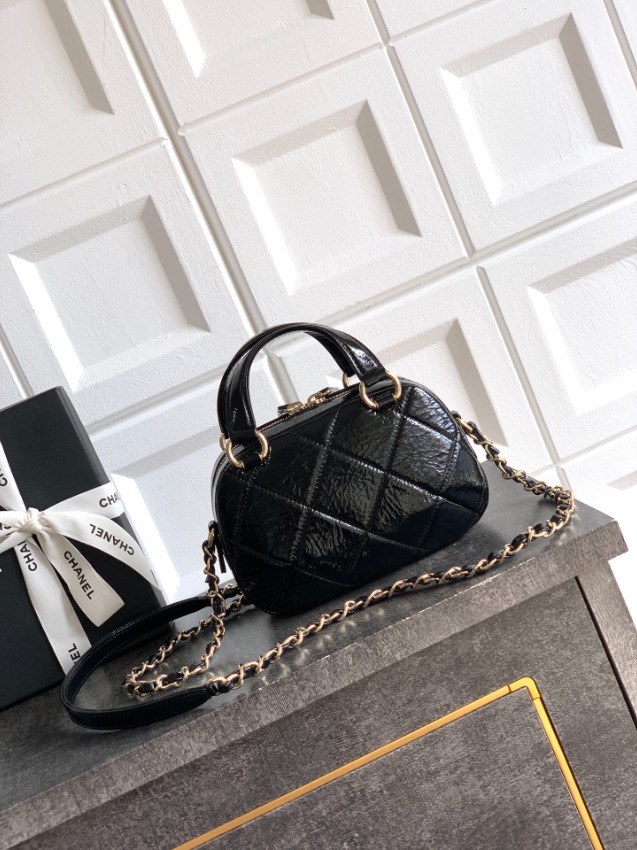 シャネル ブラック ミニボストン 2025新作 ブランド コピー 高再現度 精密ディテール 高級感仕上げ 本革使用 安心サイト_2