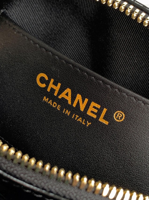 シャネル ブラック ミニボストン 2025新作 ブランド コピー 高再現度 精密ディテール 高級感仕上げ 本革使用 安心サイト_9