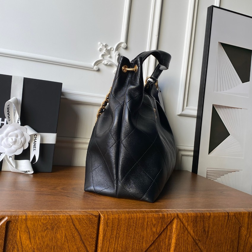 シャネル ブラック ホーボーバッグ 2025新作 コピー 高級感仕上げ 上質レザー使用 丁寧な縫製 本格派モデル 安心サイト_3