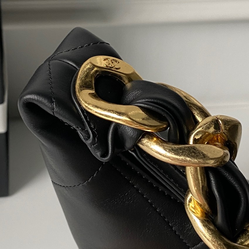 シャネル ブラック チェーンバッグ 2025新作 ブランド コピー 安全通販 高級感仕上げ 上質レザー使用 精密ディテール_5