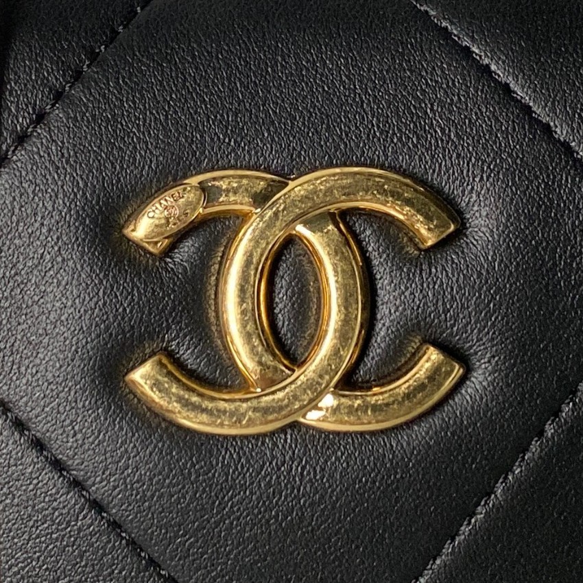 シャネル ブラック チェーンバッグ 2025新作 ブランド コピー 安全通販 高級感仕上げ 上質レザー使用 精密ディテール_7