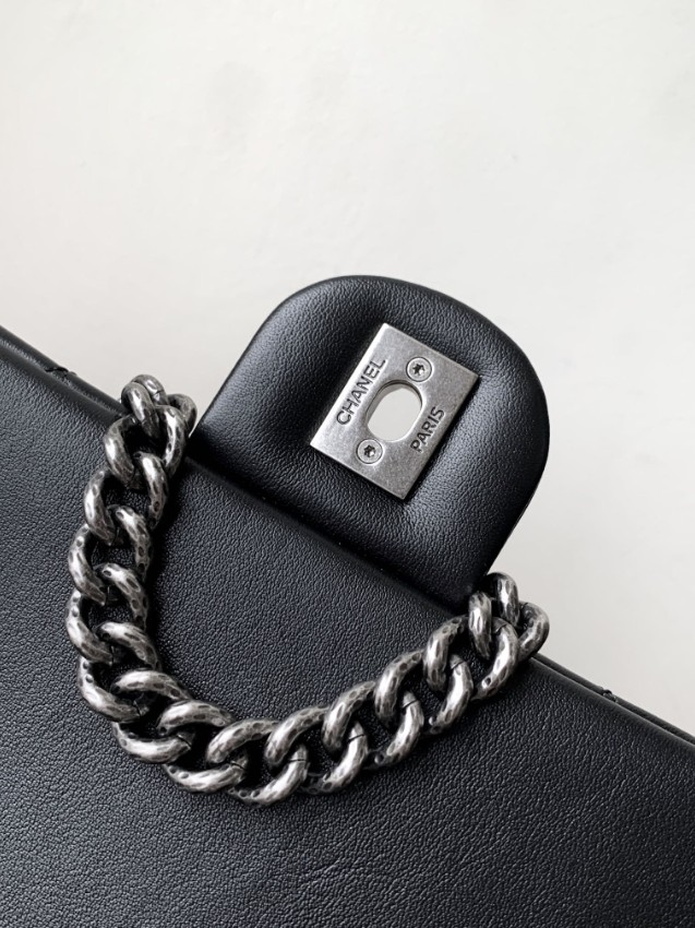 シャネル ブラック ダブルフラップバッグ 2025新作 スーパーコピー 高再現度 高級感仕上げ 精密ディテール 丁寧な縫製_7