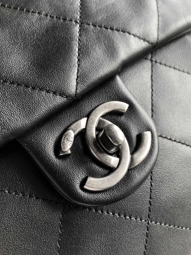 シャネル ブラック ダブルフラップバッグ 2025新作 スーパーコピー 高再現度 高級感仕上げ 精密ディテール 丁寧な縫製_8