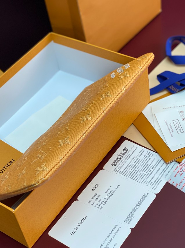 ルイ・ヴィトン モノグラム オレンジ ポーチ 2025新作 バッグ ブランド コピー 高級感仕上げ 精密ディテール 上質感ある人気クラッチ_7