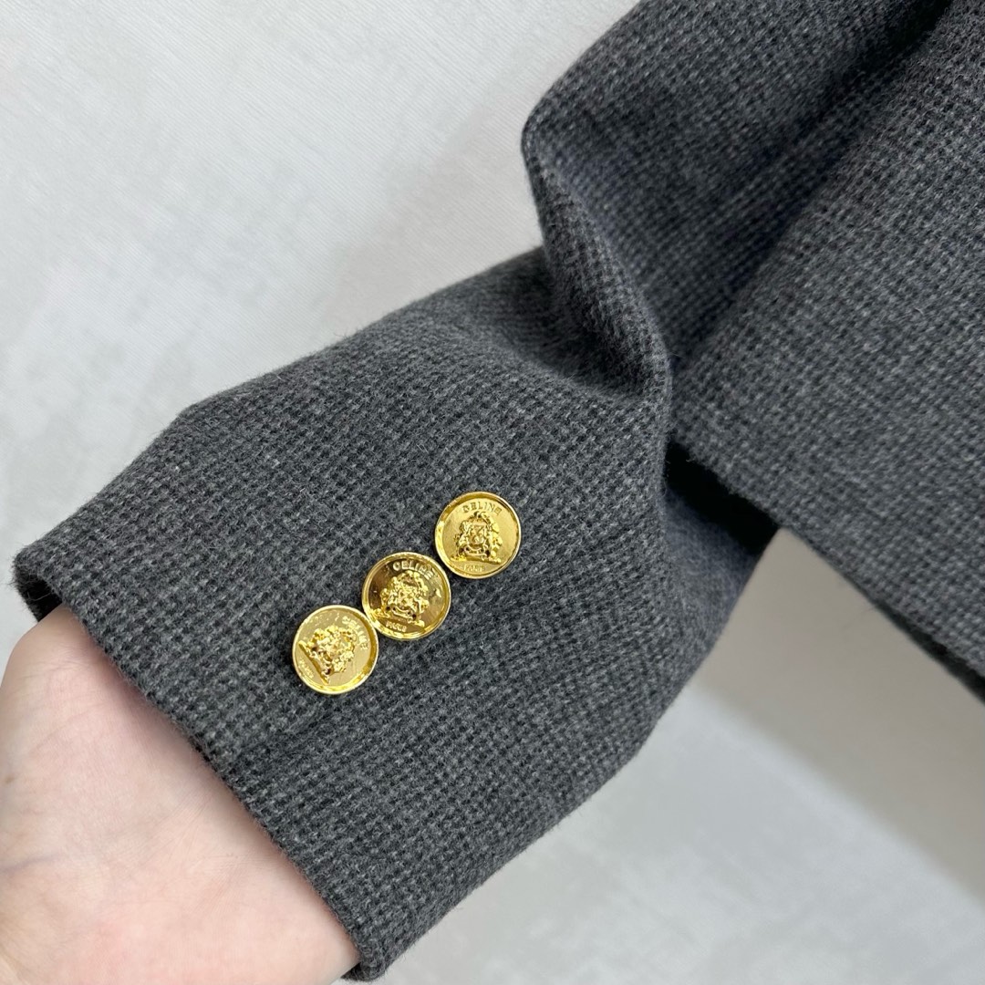 セリーヌ 定番セットアップ 2025新作 スーパーコピー 高評価 口コミ多数 高再現度 丁寧な縫製 上質感 安心サイト 実店舗運営_6