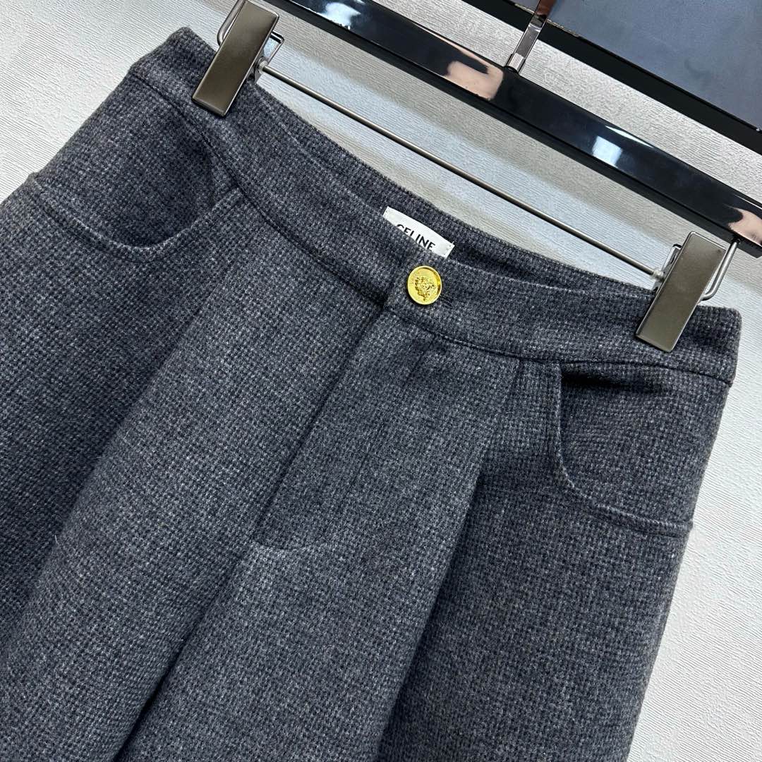 セリーヌ 定番セットアップ 2025新作 スーパーコピー 高評価 口コミ多数 高再現度 丁寧な縫製 上質感 安心サイト 実店舗運営_7