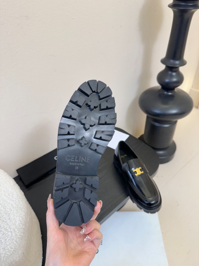 セリーヌ 定番ローファー 2025新作 n級 高評価 口コミ多数 高再現度 本革使用 上質感 安心サイト_9