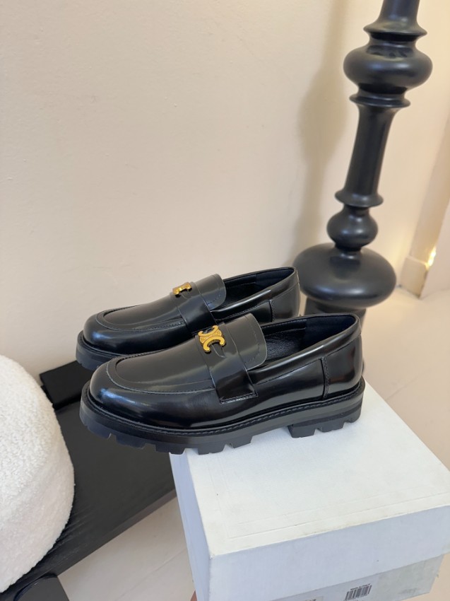 セリーヌ 定番ローファー 2025新作 n級 高評価 口コミ多数 高再現度 本革使用 上質感 安心サイト_5