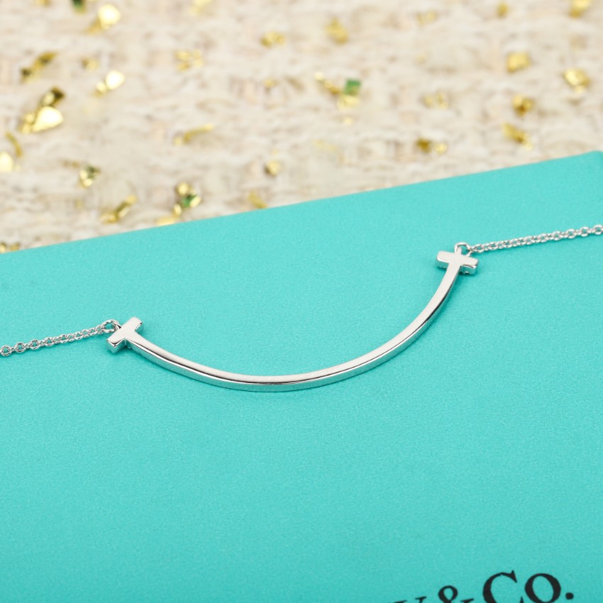 ティファニー ブランド コピー 安全通販 スマイルネックレス 2025新作 高再現度 精密ディテール 高級感仕上げ 発送保証 秘密厳守配送_5