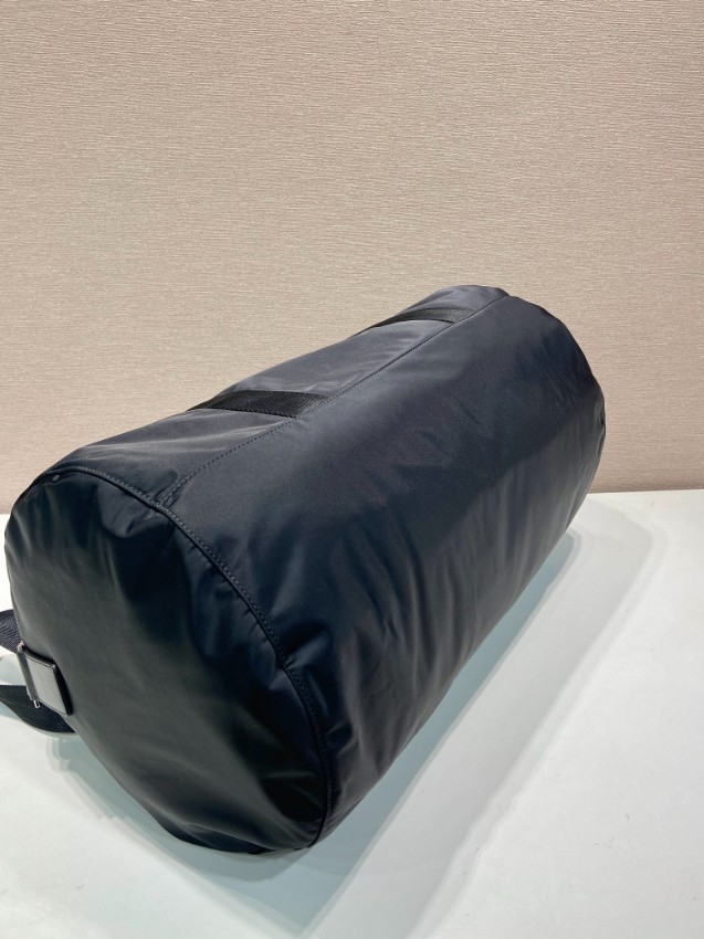 プラダ高再現度ナイロンボストンバッグ2025新作 ブランド コピー 精密ディテール 安心の日本倉庫 数量限定入荷 高級感仕上げ_3