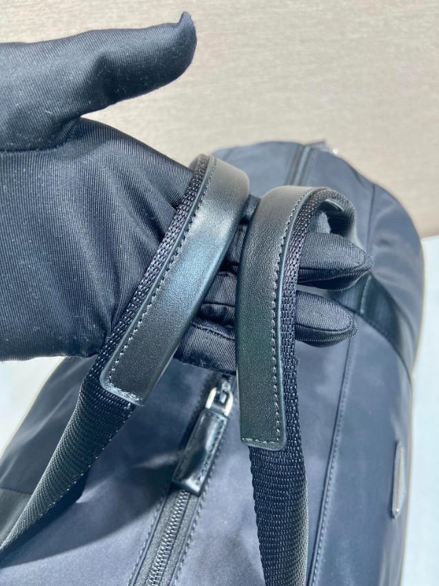 プラダ高再現度ナイロンボストンバッグ2025新作 ブランド コピー 精密ディテール 安心の日本倉庫 数量限定入荷 高級感仕上げ_8