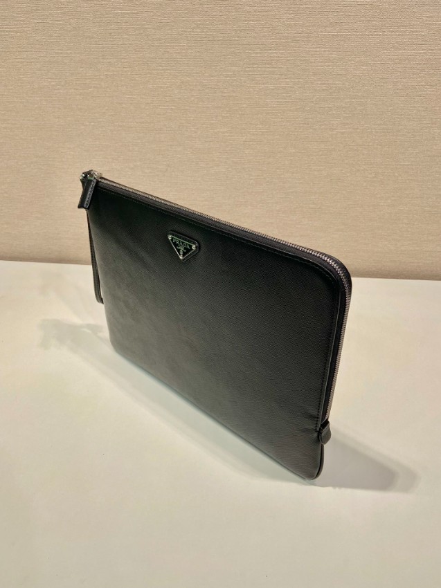 プラダ スーパーコピー 2025新作 高再現度クラッチバッグ 大判サフィアーノ調仕様 精密ディテール 高級感仕上げ 即納対応 選ばれる理由あり_4