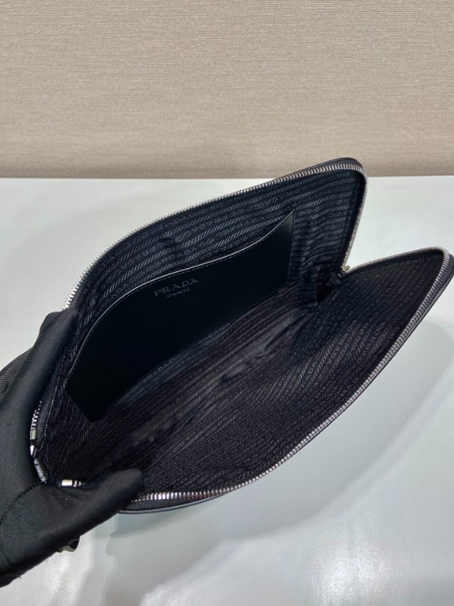 プラダ スーパーコピー 2025新作 高再現度クラッチバッグ 大判サフィアーノ調仕様 精密ディテール 高級感仕上げ 即納対応 選ばれる理由あり_8