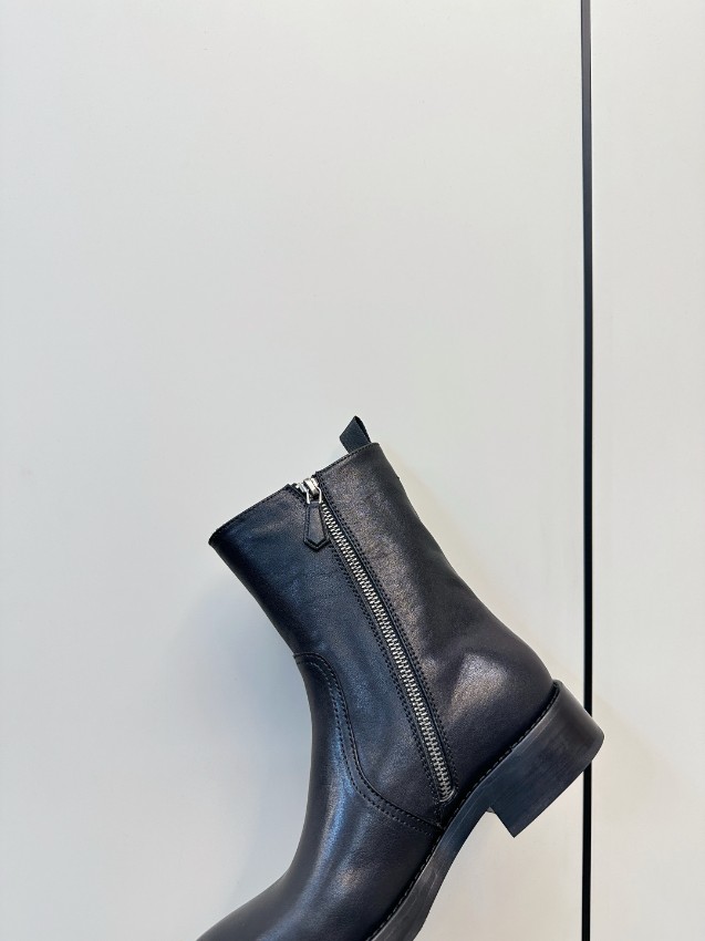 プラダ 格安 2025新作 高再現度ショートブーツ 本格レザー調仕様 精密ディテール 高級感仕上げ 選ばれる理由あり 即納対応_2