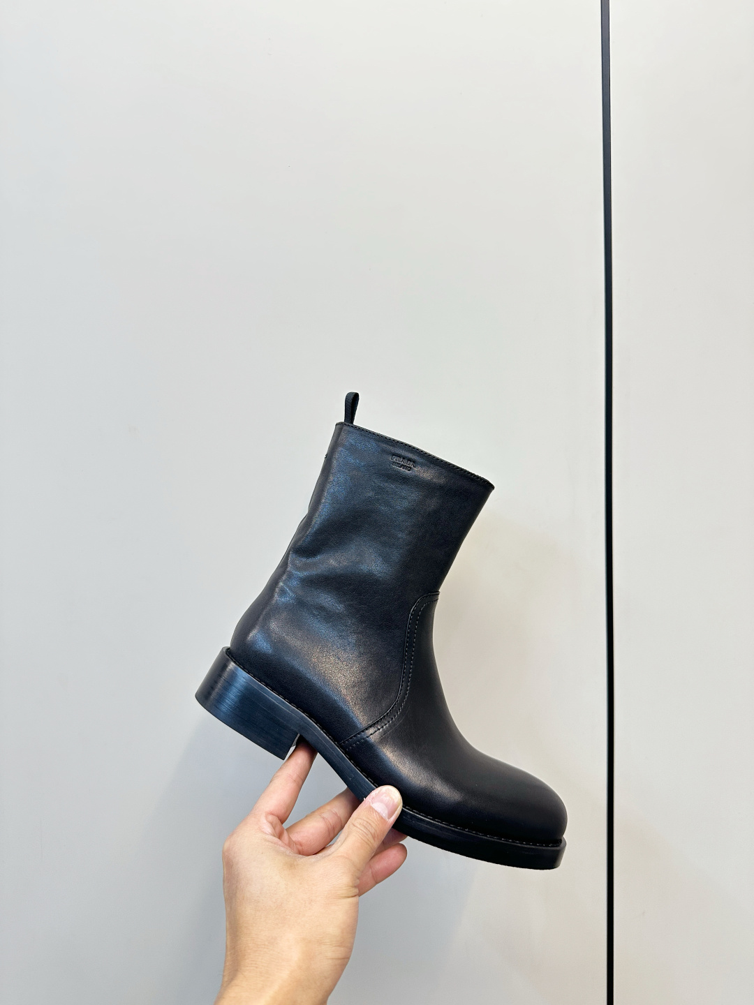 プラダ 格安 2025新作 高再現度ショートブーツ 本格レザー調仕様 精密ディテール 高級感仕上げ 選ばれる理由あり 即納対応_6