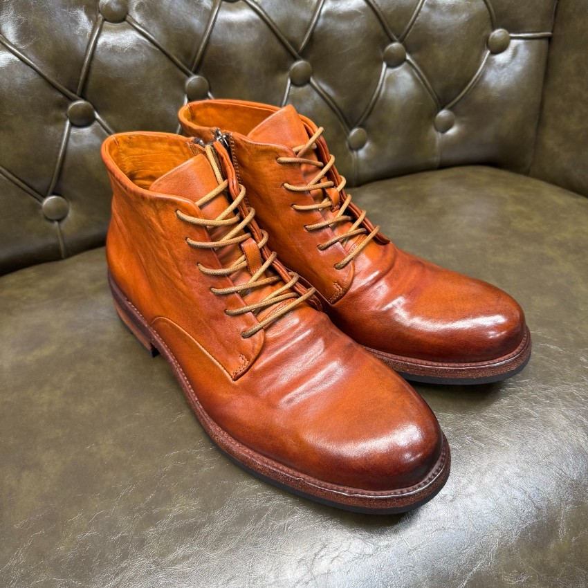 プラダ メンズ レザーレースアップブーツ 偽物 2025新作 高再現度 職人技術再現 精密ディテール 上質感 高級感仕上げ 発送保証_2