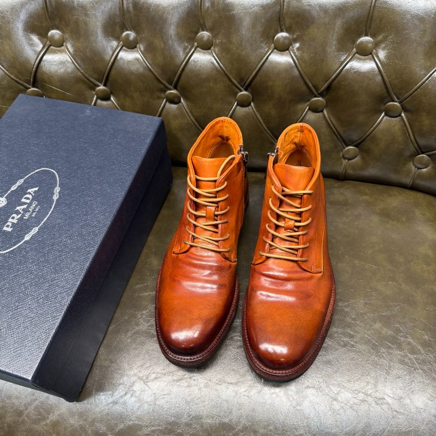 プラダ メンズ レザーレースアップブーツ 偽物 2025新作 高再現度 職人技術再現 精密ディテール 上質感 高級感仕上げ 発送保証_1