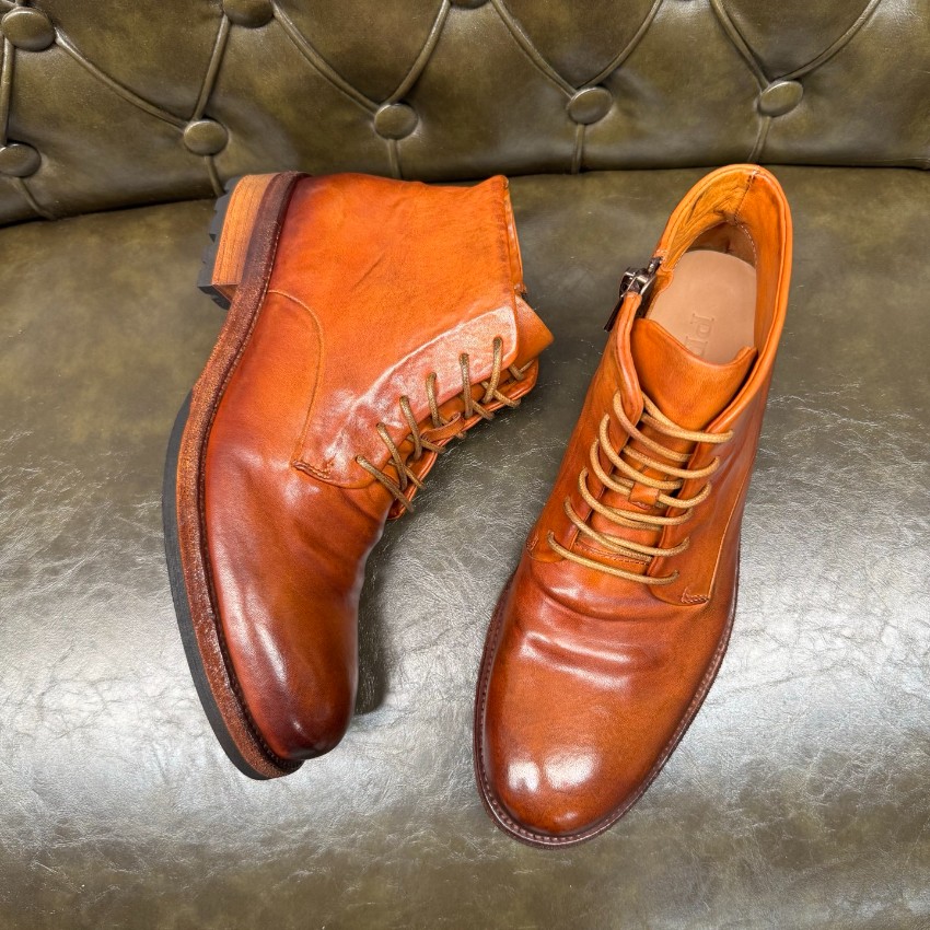 プラダ メンズ レザーレースアップブーツ 偽物 2025新作 高再現度 職人技術再現 精密ディテール 上質感 高級感仕上げ 発送保証_8