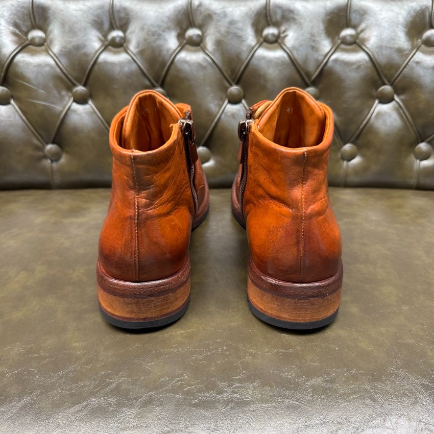 プラダ メンズ レザーレースアップブーツ 偽物 2025新作 高再現度 職人技術再現 精密ディテール 上質感 高級感仕上げ 発送保証_7