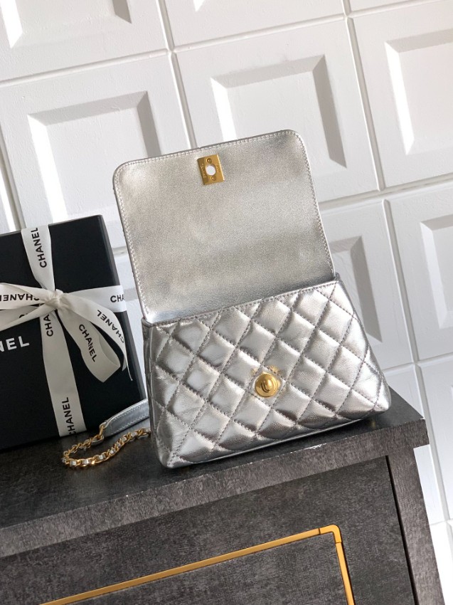 シャネル ミニトップハンドルフラップバッグ 格安 2025新作 高再現度 精密ディテール 高級感仕上げ 上質感 レビュー高リピ率 発送保証_4