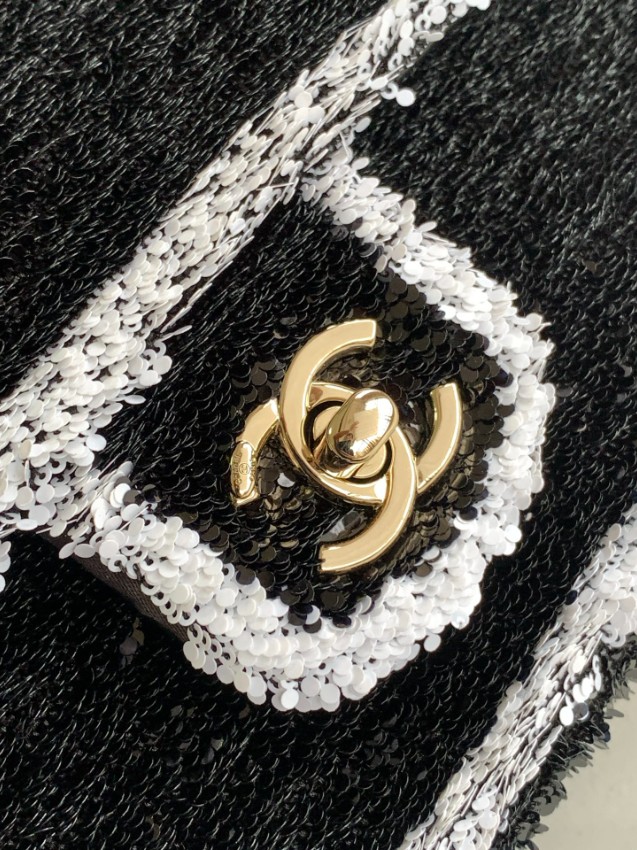 シャネル チェーンショルダーバッグ 2025新作 高級感仕上げ 激安 精密ディテール ブラック×ホワイト再現度モデル_8