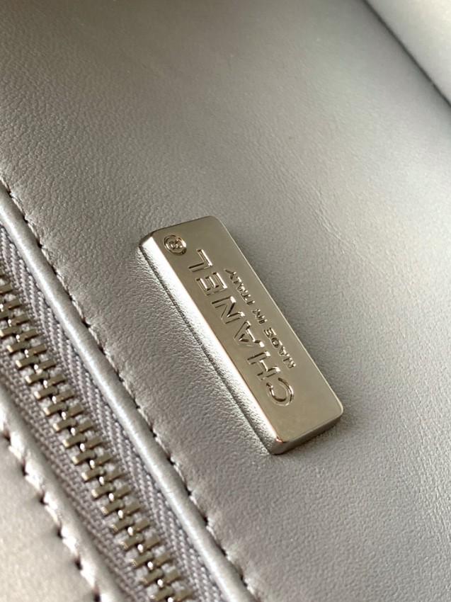 シャネル チェーンショルダーバッグ 2025新作 高級感仕上げ コピー 精密ディテール シルバースパンコール再現度モデル_7