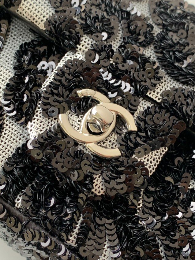 シャネル ブラックフローラル スパンコール フラップバッグ コピー 圧倒的な再現度 高級感仕上げ 丁寧な縫製 追跡可能 チェーンショルダー_6