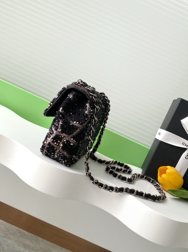 シャネル スパンコール チェーンショルダーバッグ 2025新作 高再現度 偽物 高評価 口コミ多数 精密ディテール 高級感仕上げ 安心サイト_2