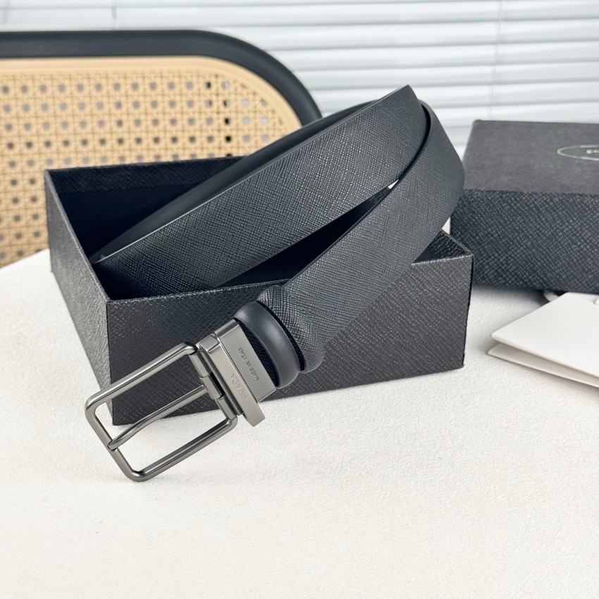 プラダ シンプルバックル レザーベルト 定番モデル 高再現度 偽物 見分け困難 高評価_3