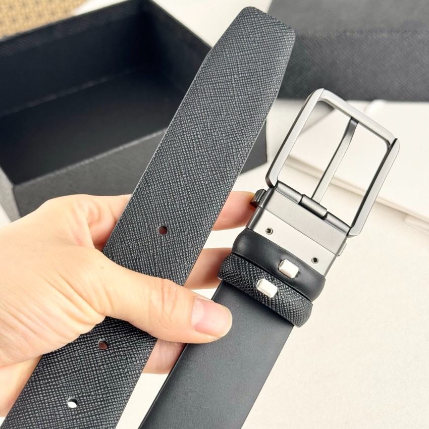 プラダ シンプルバックル レザーベルト 定番モデル 高再現度 偽物 見分け困難 高評価_4