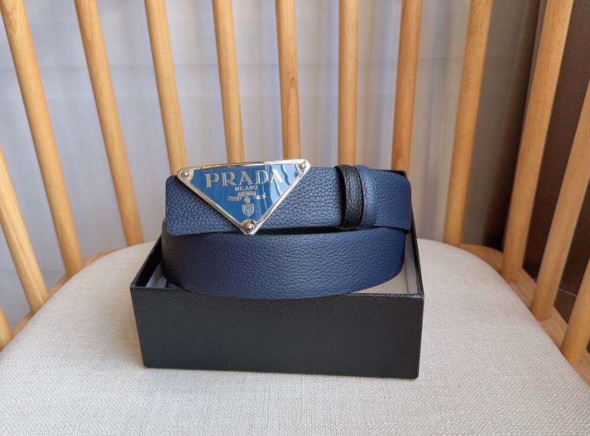 プラダ ロゴバックル ベルト 2025新作 ブルーレザー 上質感漂う 精密ディテール 職人技術再現 コピー 高級感仕上げ 人気モデル_1