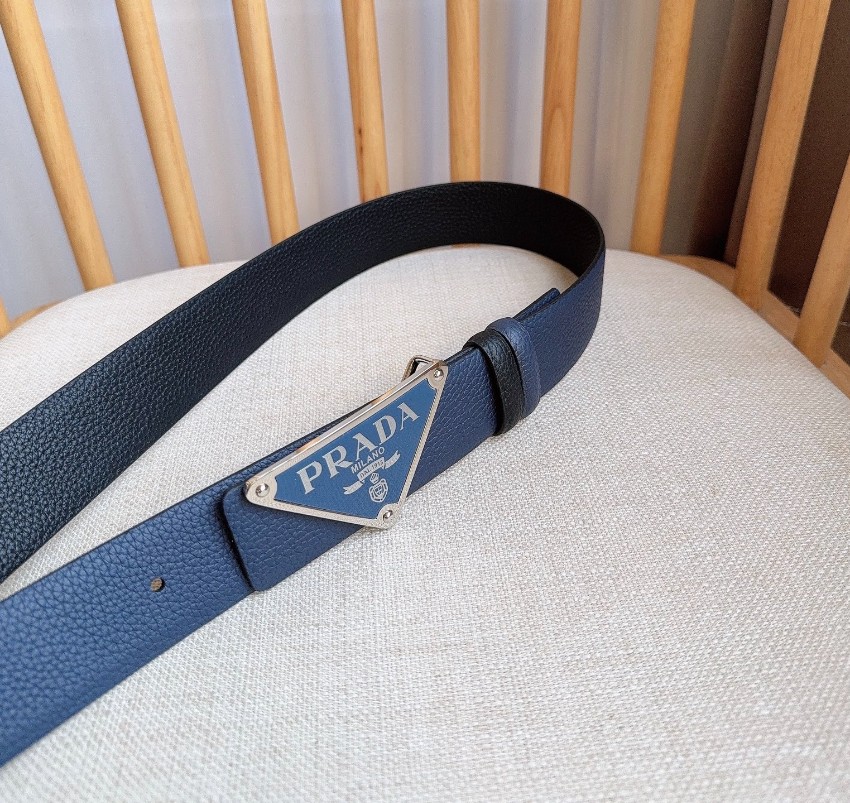 プラダ ロゴバックル ベルト 2025新作 ブルーレザー 上質感漂う 精密ディテール 職人技術再現 コピー 高級感仕上げ 人気モデル_8