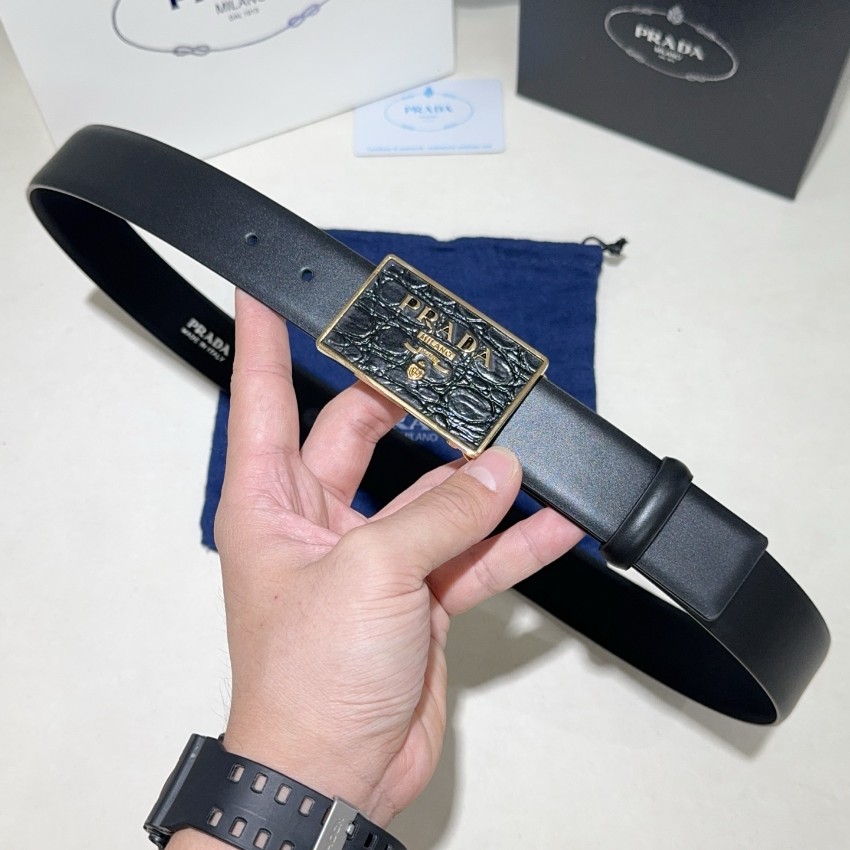 プラダ 型押しレザー ベルト 2025新作 スクエアバックル 高級感仕上げ 精密ディテール 職人技術再現 偽物 リピーター多数の人気モデル_6