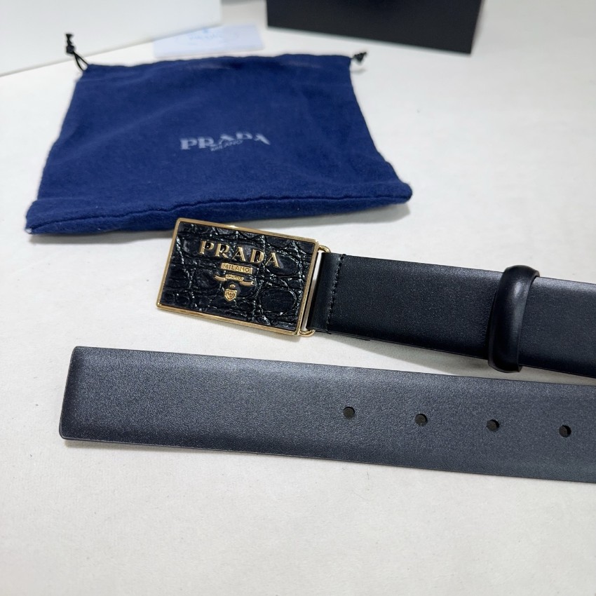 プラダ 型押しレザー ベルト 2025新作 スクエアバックル 高級感仕上げ 精密ディテール 職人技術再現 偽物 リピーター多数の人気モデル_3