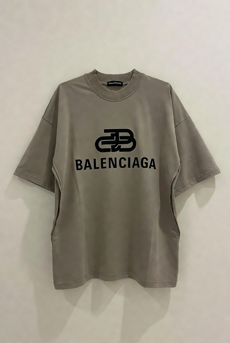  balenciaga-fake-tshirt-logo (6).jpg
