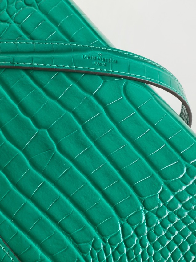ルイヴィトン クロコ型押しグリーン 2025新作 ブランド コピー 圧倒的な再現度 精密ディテール 高級レベル仕様 確実に届く 秘密厳守配送 ハンドバッグ_4