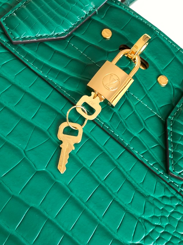 ルイヴィトン クロコ型押しグリーン 2025新作 ブランド コピー 圧倒的な再現度 精密ディテール 高級レベル仕様 確実に届く 秘密厳守配送 ハンドバッグ_6