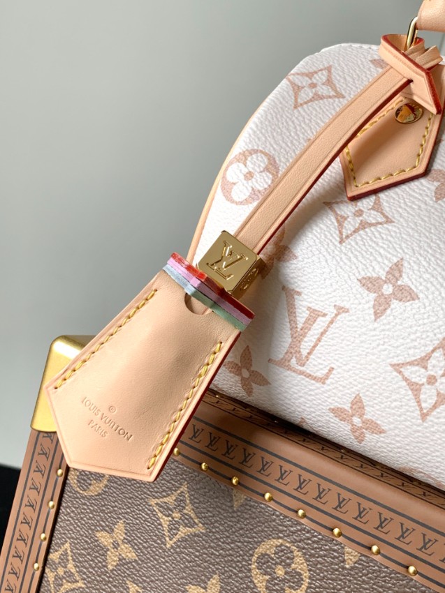 ルイヴィトン モノグラムブロッサム ミニボストン ホワイトベージュ 2025新作 コピー 精密ディテール 圧倒的な再現度 高級レベル仕様 追跡可能 秘密厳守配送 安心サイト_6