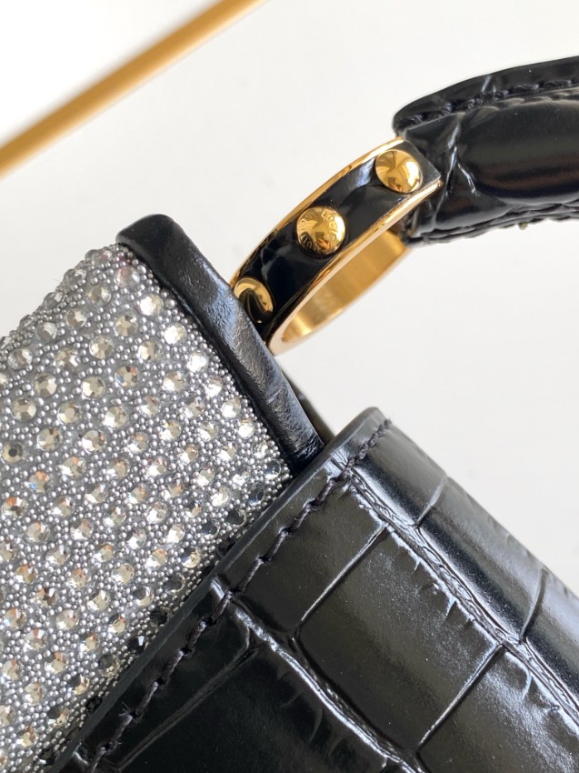 ルイ・ヴィトン ミニ トップハンドル チェーン バッグ 2025新作 定番モデル ブランド コピー 安全通販 高再現度 高評価 口コミ多数 安心サイト_5