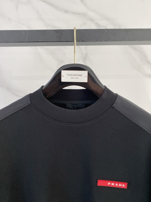 プラダ n級 ロゴパッチ長袖スウェット 2025新作 定番モデル 高再現度 高品質仕上げ 快適な着心地 通気性良好 男女兼用_2