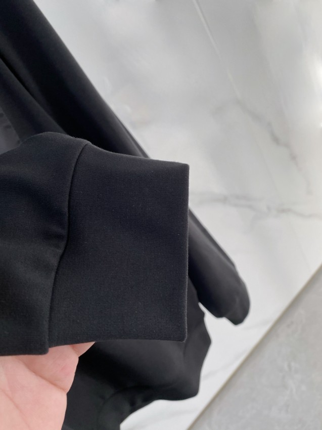 プラダ n級 ロゴパッチ長袖スウェット 2025新作 定番モデル 高再現度 高品質仕上げ 快適な着心地 通気性良好 男女兼用_8