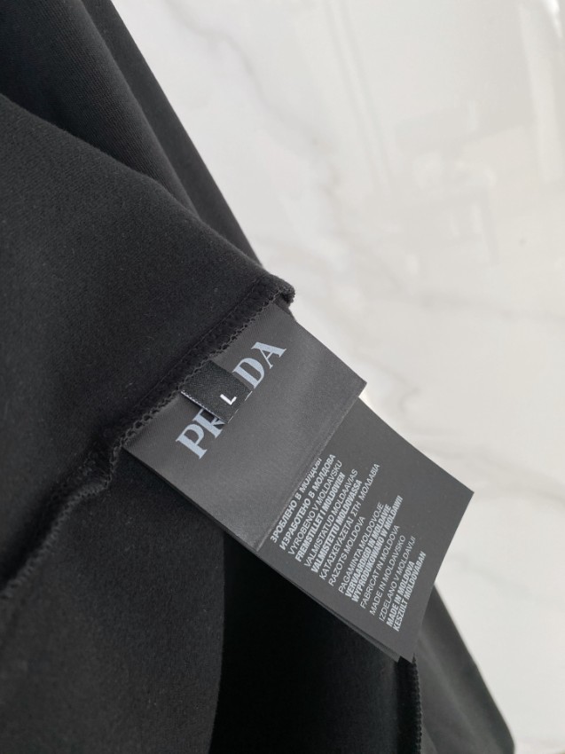 プラダ n級 ロゴパッチ長袖スウェット 2025新作 定番モデル 高再現度 高品質仕上げ 快適な着心地 通気性良好 男女兼用_9