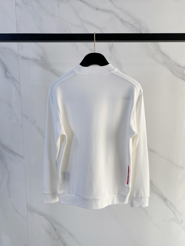 プラダ スーパーコピー 2025新作 定番クルーネックスウェット 高評価 口コミ多数 高再現度 職人技術再現 安心サイト 実店舗運営_2